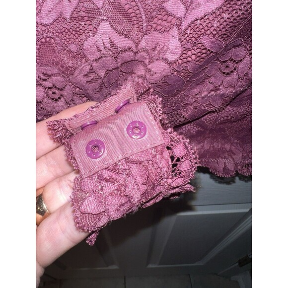 GUESS Bodysuit XXS Dara Off Shoulder Lace Cheeky Top Feminine coquette y2k New - Picture 6 of 10